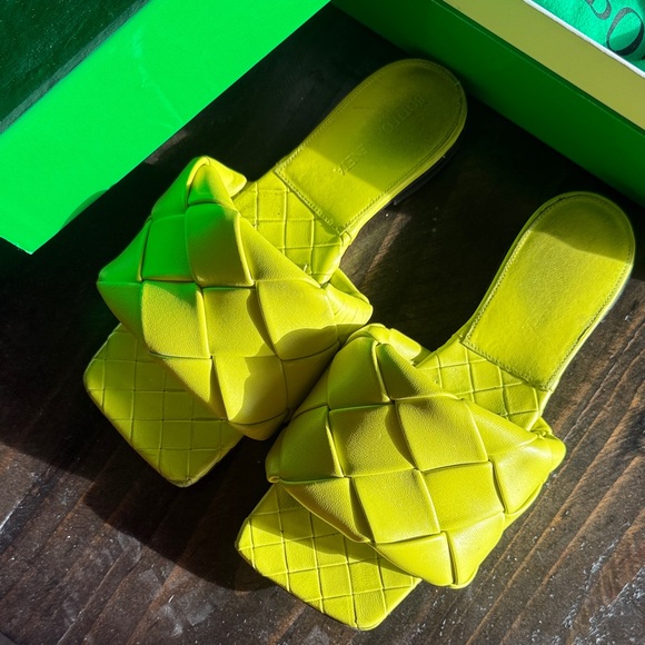 Bottega Veneta Bright Yellow Quilted Slides - Picture 3 of 9